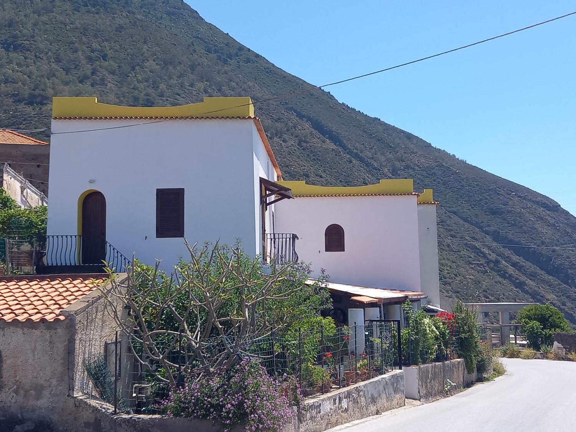 Casa Garibaldi Apartment Leni Exterior photo